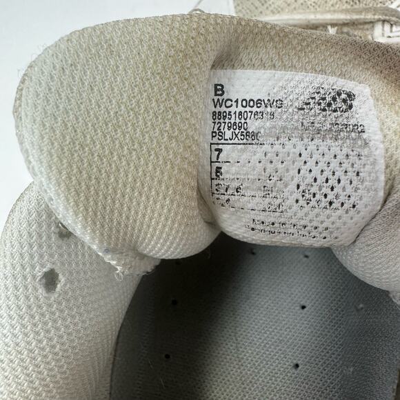New Balance Size 7 Sneakers White Gray Lace Up Running Jogging Exercise Gym - Picture 6 of 7